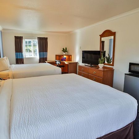 Creekside Inn & Suites Willits Bagian luar foto