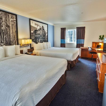 Creekside Inn & Suites Willits Bagian luar foto