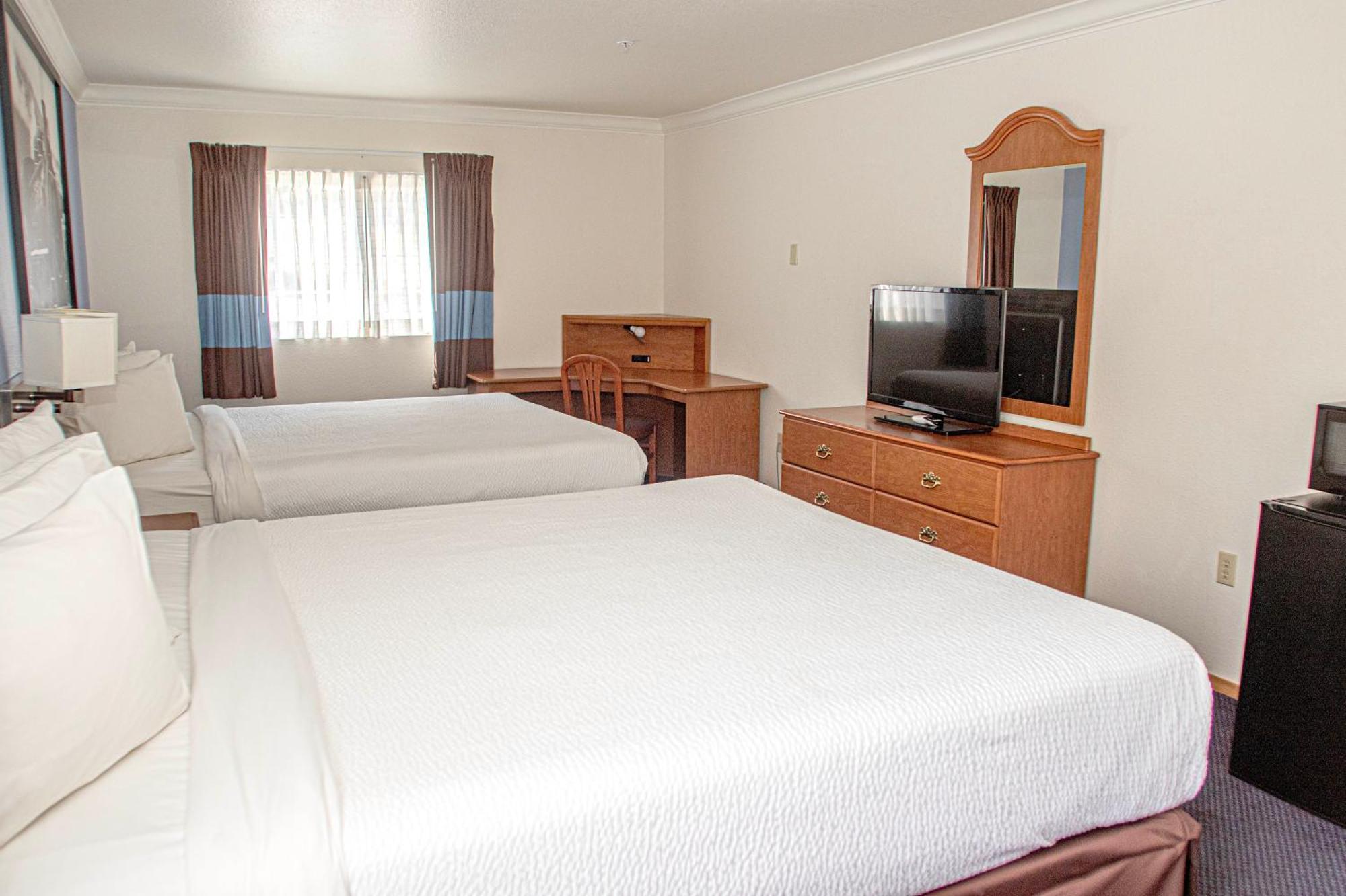 Creekside Inn & Suites Willits Bagian luar foto