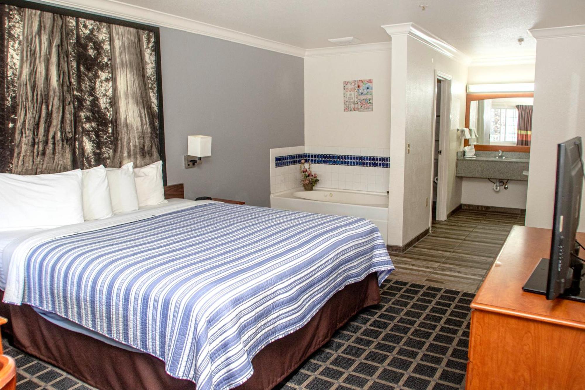 Creekside Inn & Suites Willits Bagian luar foto