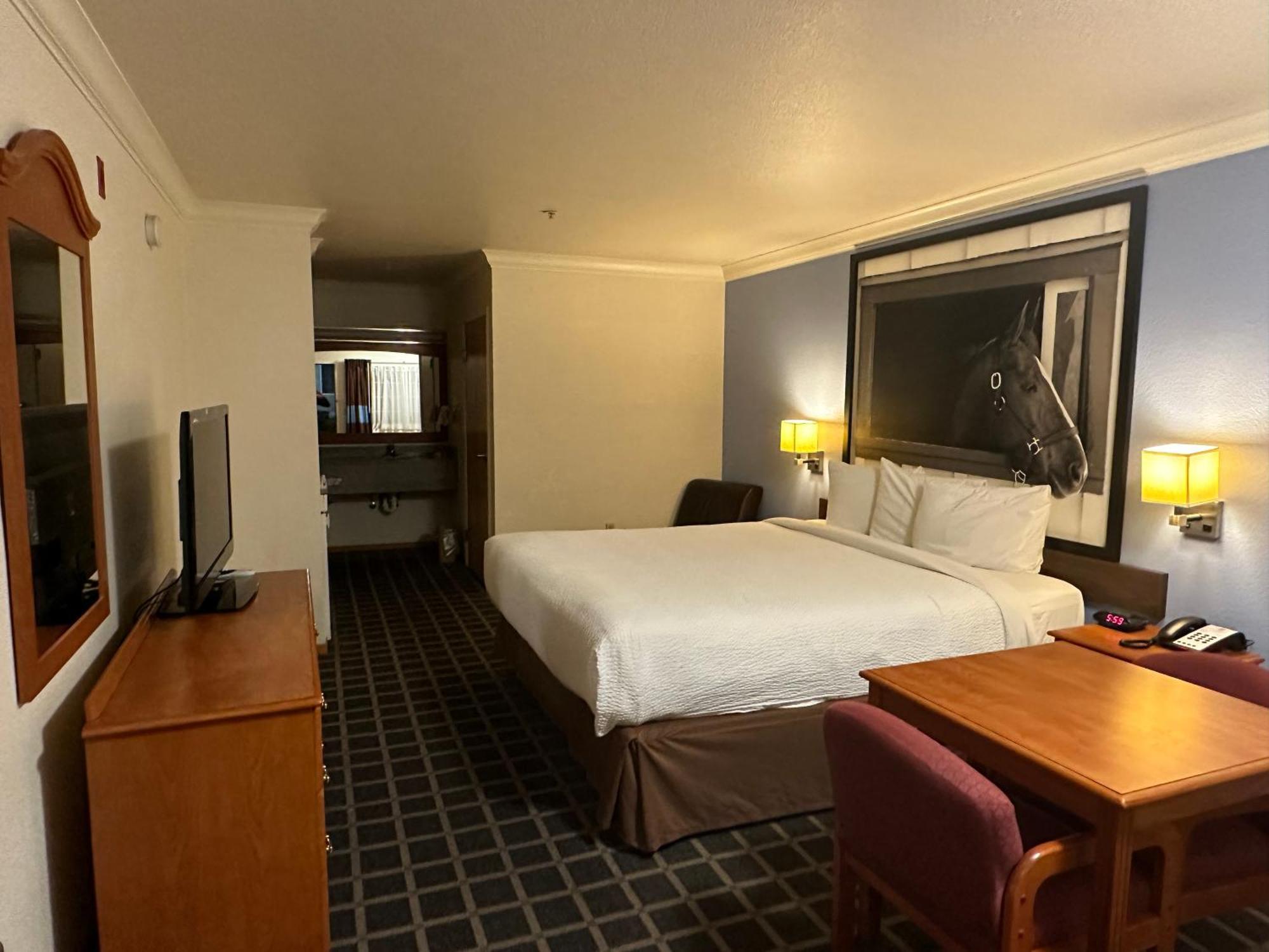 Creekside Inn & Suites Willits Bagian luar foto