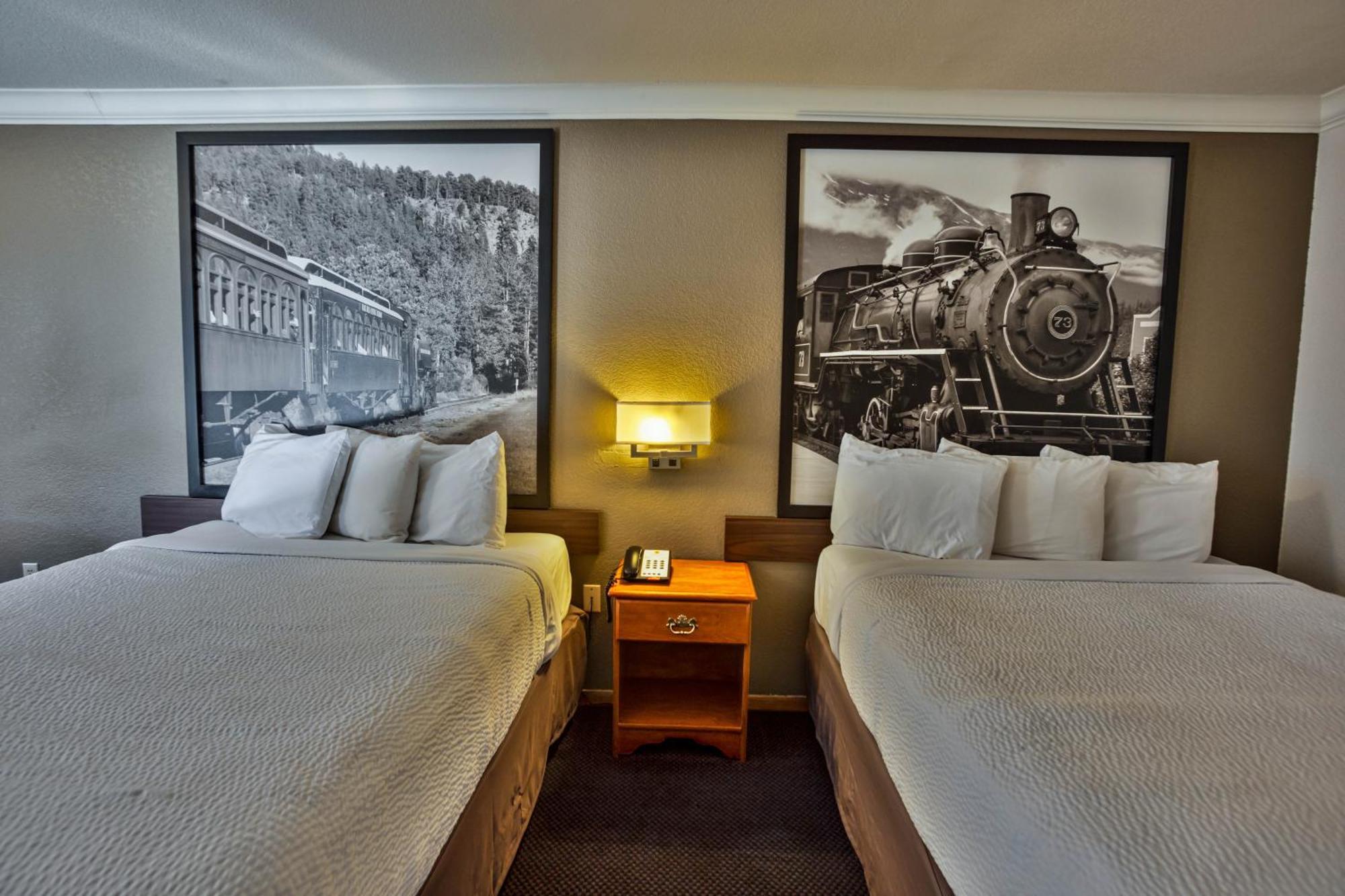 Creekside Inn & Suites Willits Bagian luar foto