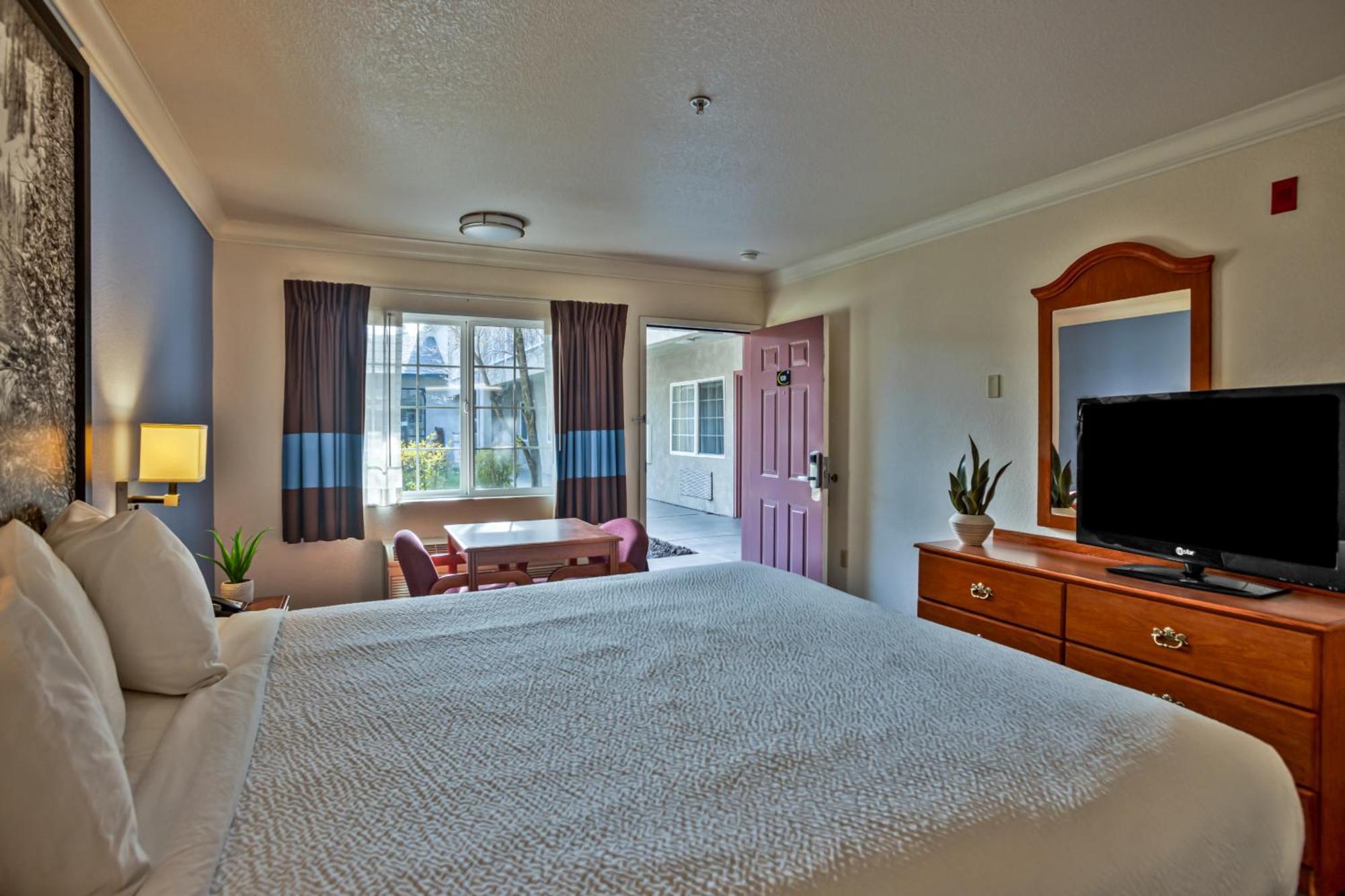 Creekside Inn & Suites Willits Bagian luar foto