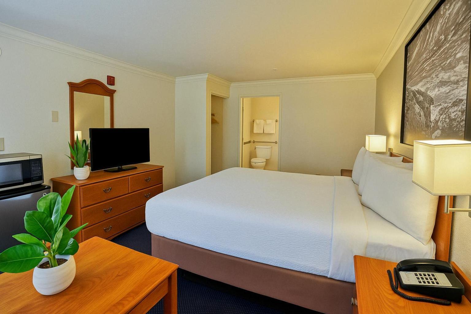 Creekside Inn & Suites Willits Bagian luar foto